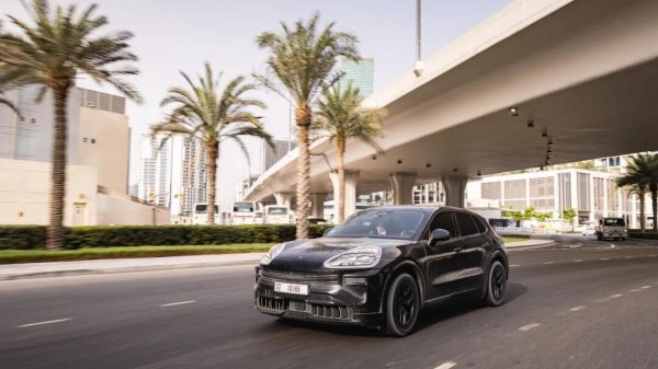 牛金财富 保时捷电动化计划“泡汤”，旗舰SUV先推燃油版